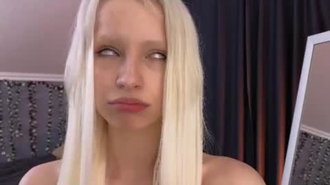 Eva online show from July 28, 4:39 pm