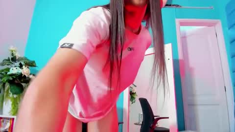 viictoriiasaenz online show from February 27, 5:33 am