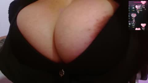 viioleta online show from March 26, 1:05 pm