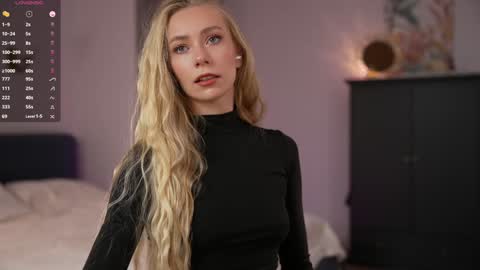 vika54784 online show from October 18, 3:44 am