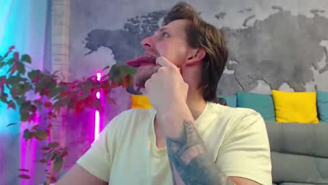 vikingchrisss online show from March 27, 10:16 am