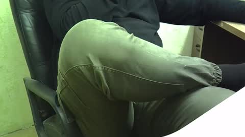 Snapshot of viknik16cm chatting on October 30, 6:03 am viknik16cm online show from October 30, 6:03 am