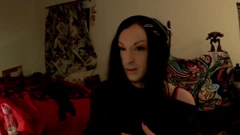 vikskikat online show from December 8, 1:08 am