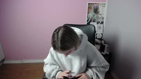 Snapshot of viktoria_lovely chatting on January 14, 6:13 am viktoria_lovely online show from January 14, 6:13 am