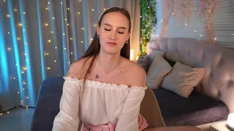  Vi  online show from April 15, 1:25 pm