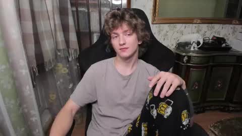 Dimoooooon online show from December 17, 1:34 am