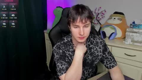 Vincent Strong online show from February 9, 10:30 am