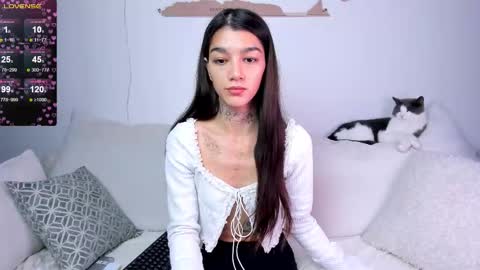 vinkitinkii online show from September 18, 7:01 am