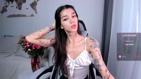 vinkitinkii online show from September 30, 7:30 am