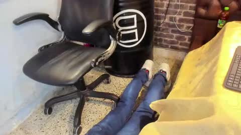 ---Vinzen--- online show from October 27, 5:29 am