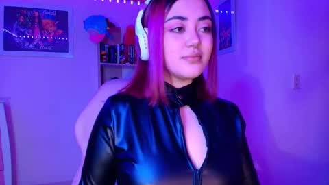 violet online show from September 25, 6:09 am