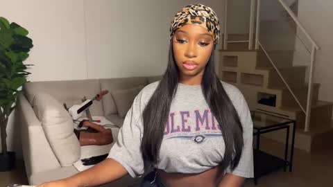 Fantasy Black Girl online show from November 4, 7:10 am