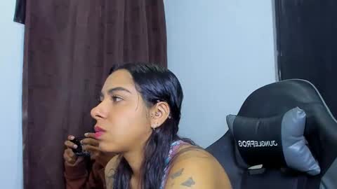 Violet and Myers online show from January 13, 8:16 pm