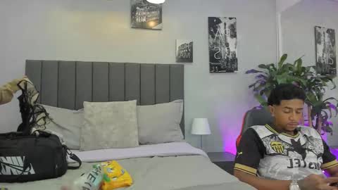 Violet and Myers online show from October 26, 1:34 pm