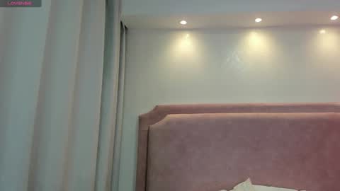 Violet online show from January 23, 4:09 am