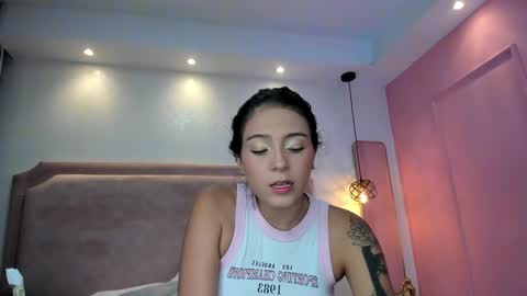 Violet online show from March 1, 5:20 am