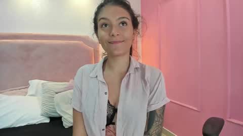 Violet online show from February 26, 4:19 am