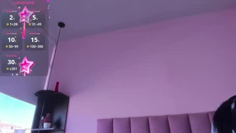 Snapshot of violet_myerrs chatting on September 22, 12:53 pm violet online show from September 22, 12:53 pm
