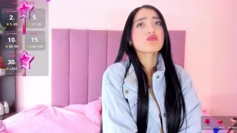 violet online show from November 19, 1:21 pm