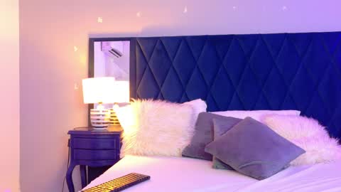 Violet  online show from April 17, 7:49 pm