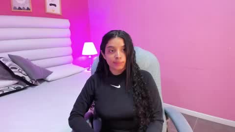 violet_sinclair online show from April 15, 11:24 am