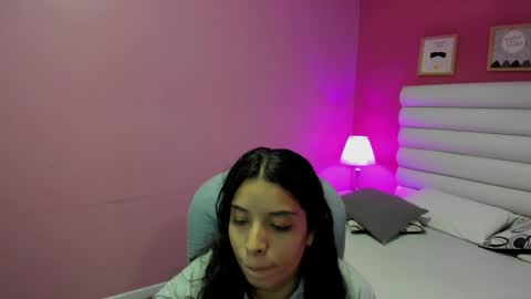 violet_sinclair online show from April 1, 11:22 am