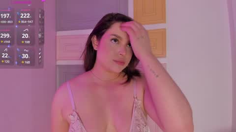 Violeta online show from December 4, 8:01 pm