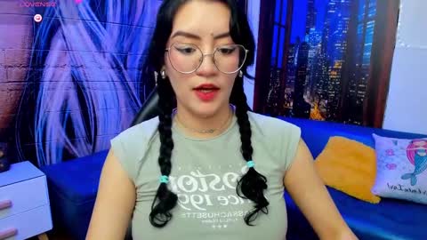 Snapshot of violeta_diazz chatting on March 6, 11:20 pm     online show from March 6, 11:20 pm