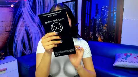 Snapshot of violeta_diazz chatting on January 22, 9:10 pm     online show from January 22, 9:10 pm