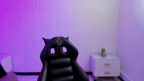     online show from March 21, 9:30 pm