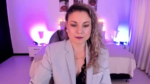 Snapshot of violeta_hotter_ chatting on October 14, 11:46 am violeta_hotter_ online show from October 14, 11:46 am