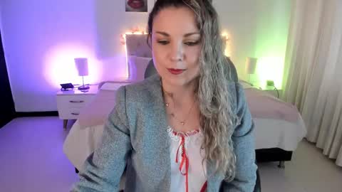 Snapshot of violeta_hotter_ chatting on October 7, 12:01 pm violeta_hotter_ online show from October 7, 12:01 pm