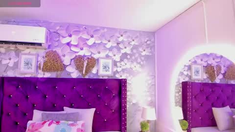 violeta_medina online show from April 22, 2:30 am