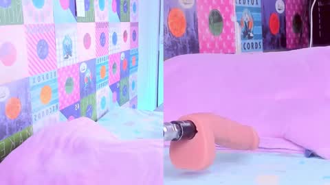   online show from March 3, 10:10 pm