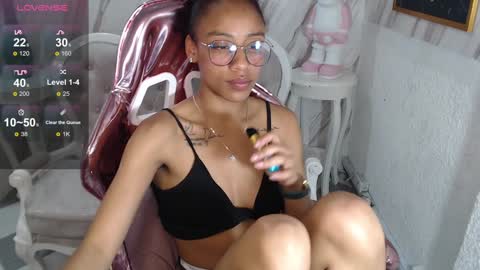 violeth_b online show from January 10, 6:38 pm