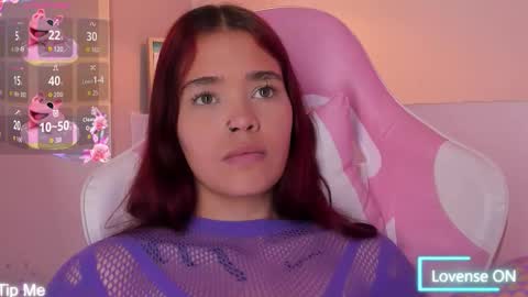 Violeth Hill online show from December 3, 7:58 pm