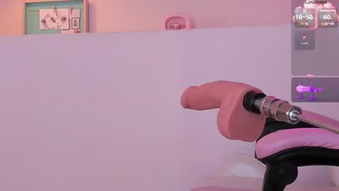 Violeth Hill online show from September 12, 8:33 pm