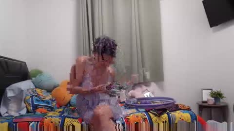 Violet Hooper online show from February 16, 6:11 am