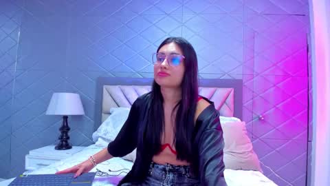 Violet Rousse online show from November 9, 8:22 pm