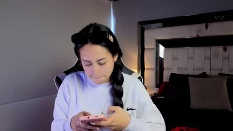 violetskinny online show from February 25, 8:23 pm