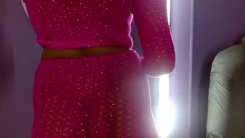 violetsmithxxx online show from December 28, 11:41 am