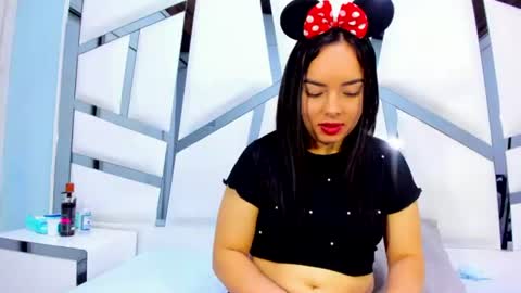 violett_bliss online show from August 8, 5:39 am