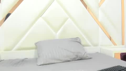 violett_bliss online show from June 29, 3:14 am