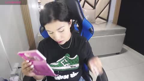 Violetta  online show from November 5, 1:35 pm