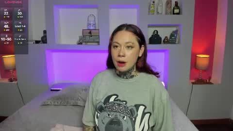 ViolettaBaker online show from July 8, 7:28 pm