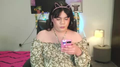 violettacam69 online show from February 6, 4:25 pm