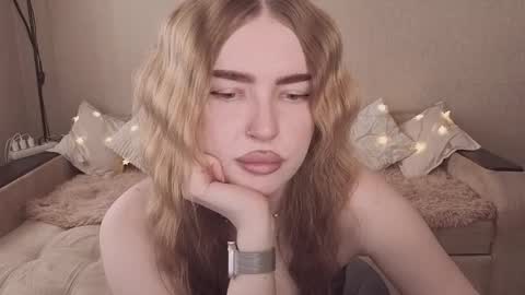 ViolettaOtis online show from March 27, 12:17 pm