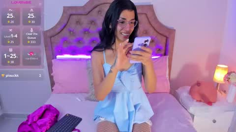 Mandy  online show from December 15, 9:00 pm