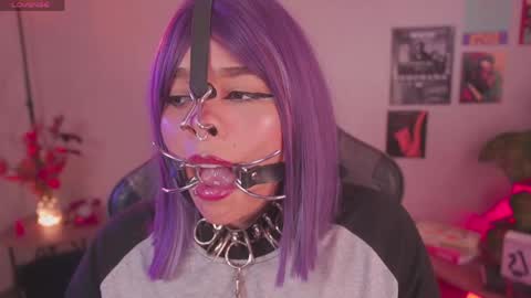 JULIE UWU online show from April 14, 8:23 pm