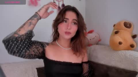 Violette  online show from November 16, 4:42 pm